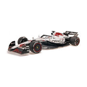 Minichamps 1/12 Oracle Red Bull Racing RB21 Max Verstappen Winner Japanese GP 2025 with Figurine 2 Pitboards and Position Board