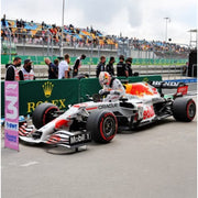 Minichamps 1/43 Red Bull Racing Honda RB16B Max Verstappen 2nd Turkish GP 2021 with Figurine