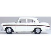 Oxford 76ACF007 1/76 Austin Cambridge Snowberry White/Embassy Maroon