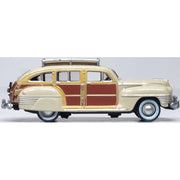 Oxford 87CB42003 HO Chrysler Town and Country Woody Wagon 1942 Catalina Tan