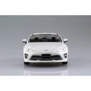 Aoshima A005418 1/32 Toyota 86 Crystal White Pearl Snap Kit