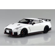 Aoshima 006786 1/24 Snap R35 Nissan Gt-R Nismo 2017 Brilliant White Pearl