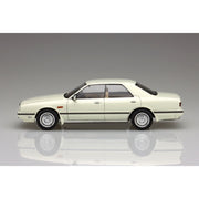 Aoshima 020082 1/24 Nissan Y31 Cima Type II Limited '90