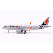 B Models B-320-JSU 1/200 Jetstar Asia Airbus A320-232 9V-JSU