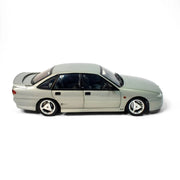 Biante 1/18 1995 HSV VS GTS Silver Mink