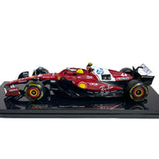 Bburago 16822H 1/18 Ferrari SF-25 No.44 Lewis Hamilton with Showcase 4893993020904