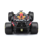 Bburago 28036 1/24 2023 Red Bull Racing RB19 with Verstappen Driver Figurine