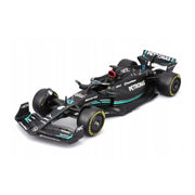 Bburago 28037 1/24 2023 Mercedes AMG W14 with Russell Driver Figurine No.63