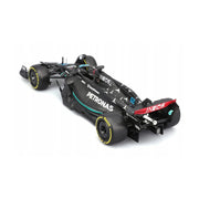 Bburago 28037 1/24 2023 Mercedes AMG W14 with Russell Driver Figurine No.63
