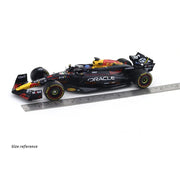 Bburago 28056V 1/24 Red Bull RB20 No.1 Max Verstappen with Helmet and Showcase