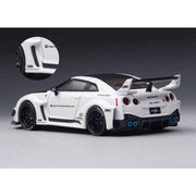 CM Model 64-35GTRR-06 1/64 LB-Silhouette Works GT Nissan 35GT-RR White And Black Carbon