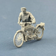 Copper State Models F35-062 1/35 British Dispatch Rider Pushing His Motorcycle
