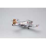 Easy Model 36800 1/72 F-84G Thunderjet "Four Queens/Olie" Joe Davis 58 Fbg 1953 Assembled Model