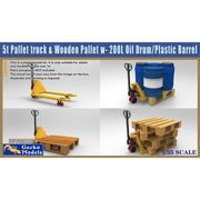 Gecko Models 35GM0034 1/35 5t Pallet Truck and Wooden Pallet with 200L Oil Drum-Plastic Barrel Set