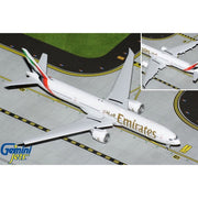 Gemini Jets GJUAE2219F 1/400 Emirates B777-300ER A6-ENV New Livery Flaps Down