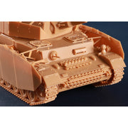 HobbyBoss 1/48 British Challenger II MBT Plastic Model Kit