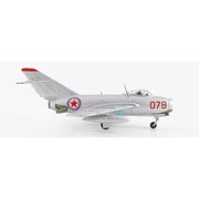 Hobby Master 2430 1/72 MIG-15bis Red 079 Chinese People's Volunteers AF North Korea 1950s
