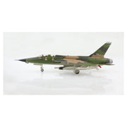 Hobby Master HA2551 1/72 F-105F Thunderchief 63-8301 Flown by Lt Col Leo Thorsness