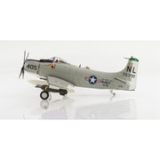 Hobbymaster 2920 1/72 A-1H Skyraider Last Combat Mission 135300 VA-25 USS Coral Sea 1967