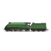 Hornby R30406 OO LNER - Streamlined B17 - 2870 City of London Steam Locomotive