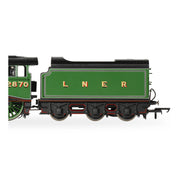 Hornby R30406 OO LNER - Streamlined B17 - 2870 City of London Steam Locomotive