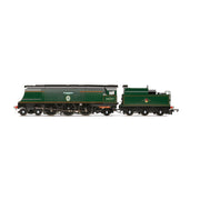 Hornby R30483 OO BR Battle of Britain Class 34057 'Biggin Hill' & BR West Country 34006 'Bude' Steam Locomotive Train Pack