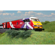 Hornby R40370 OO LNER Flying Scotsman Mk4 DVT 82205