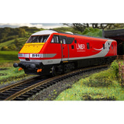 Hornby R40450 OO LNER - MK4 - 82223 - DVT