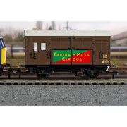 Hornby R60278 OO BR - Bertram Mills Circus 707 - Horse Box