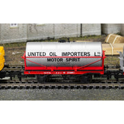 Hornby R60293 OO United Oil Importers - 20t Tanker Wagon