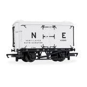 Hornby R60350 OO RailRoad Refrigerator Van