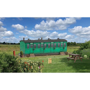 Hornby R7376 OO Grounded 6 Wheel Coach Summer House