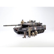 ICM 35013 1/35 Leopard 2A6 of the Armed Forces of Ukraine with Crew