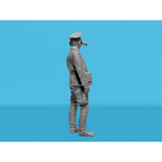 ICM 35105 1/35 Beobachtungspanzerwagen Sd.Kfz.251/18 Ausf.A WWII German Observation Vehicle with Crew