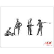 ICM 35471 1/35 Admiral Cabriolet WWII German Staff Car with Figures