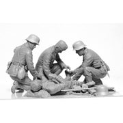 ICM 35620 1/35 WWII German Military Medical Personnel 4823044409778