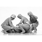 ICM 35620 1/35 WWII German Military Medical Personnel 4823044409778