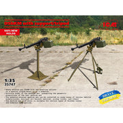 ICM 35747 1/35 DShKM with support tripod