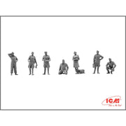 ICM 48084 1/48 Soviet Air Force Pilots and Ground Personnel 1943-1945