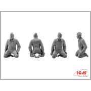 ICM 48084 1/48 Soviet Air Force Pilots and Ground Personnel 1943-1945 4823044401963
