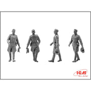 ICM 48084 1/48 Soviet Air Force Pilots and Ground Personnel 1943-1945 4823044401963