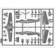 ICM 72135 1/72 Messerschmitt Bf 109E-7/B WWII German Fighter-Bomber