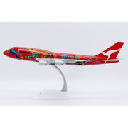 JC WINGS XX20377 1/200 Qantas Boeing 747-400 Wunala with GE engine Reg VH-OEJ With Stand