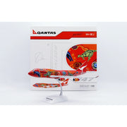 JC WINGS XX20377 1/200 Qantas Boeing 747-400 Wunala with GE engine Reg VH-OEJ With Stand