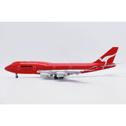 JC wings XX20376A 1/200 Qantas Boeing 747-400 All Red Reg: VH-OEJ Flaps Down With Stand