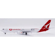 JC Wings 1/200 Qantas Freight Boeing 737-400(SF) "Australia Post" Reg: VH-XNH With Stand