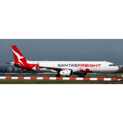 JC Wings XX40613 1/400 Qantas Freight Airbus A321(P2F) "Santa's Freight" Reg: VH-XF4 With Antenna