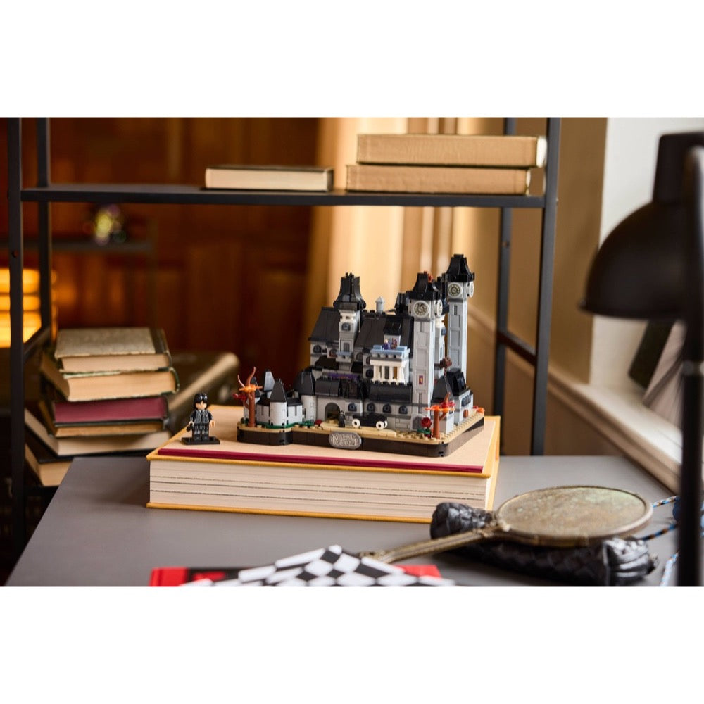 Lego Wednesday Nevermore Academy