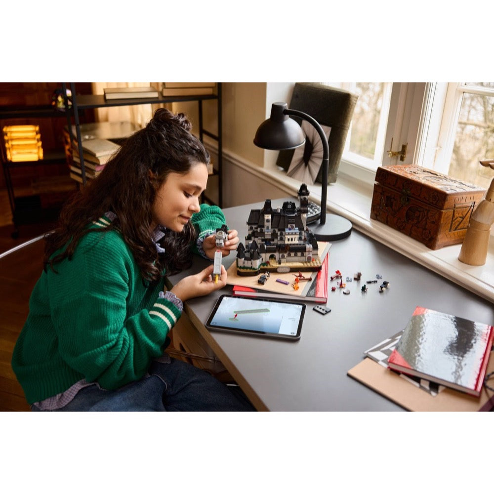Lego Wednesday Nevermore Academy