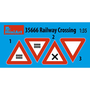 MinArt 35666 1/35 Railway Crossing